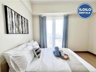 Luxury 1-Bedroom Stay at Saint Honore - 8