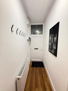 Stunning 3-Bed Games Room Manchester - 4