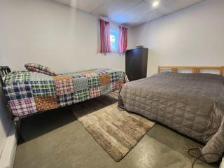 Logis dans un Sous sol au Mont Video - 7