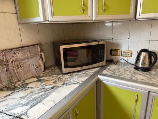 Spacious 2BR Apartment in Heliopolis - traffic-free area, 8min from Cairo Airport - 4