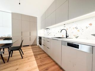 REAL Living by REFA - Modern Haven 1311 - 6