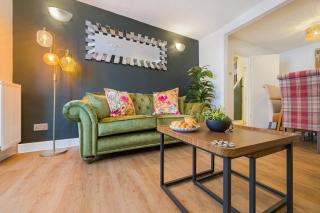 Elegant 4BR Seaside Stay - fast Wi-Fi - Kemptown - 8