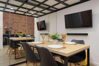 Stylish Apartment with Mezzanine, next to Metro Station by Noclegi Renters - 2