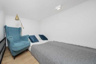 Stylish Apartment with Mezzanine, next to Metro Station by Noclegi Renters - 5