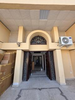 Modern Studio in Royal Palace Mashrif Mall - 4