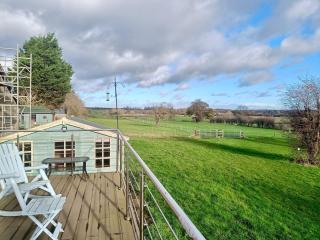 Countryside 2 Bed Bungalow with Stunning Views - 3