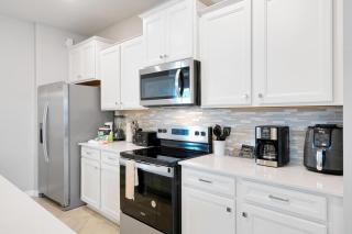 Elegant 7Beds 55 Baths Sleeps 14 - Windsor Cay - 6
