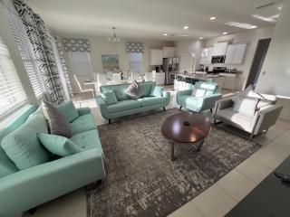 Poolside Paradise! - 3