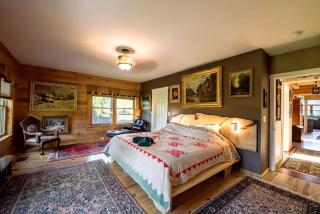 Luxurious Log Cabin with Game Room & Fireplace near Princeton in New Hope, Pennsylvania - 3