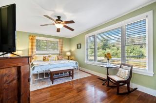 Charming Cozy Farmhouse with Animals for an Amazing Family Getaway near Hot Springs, Arkansas - 3