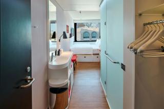 citizenM Boston Back Bay - 3