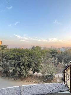 Stylish 1-Bedroom Suite with Balcony F-11 Markaz Park View - 2