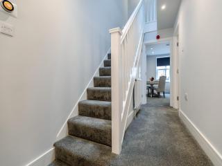 Nest Holiday Home - 8