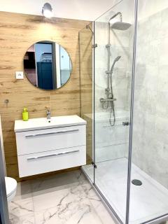 Sloneczny apartament z widokiem na las - 3