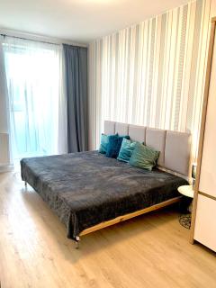 Sloneczny apartament z widokiem na las - 2