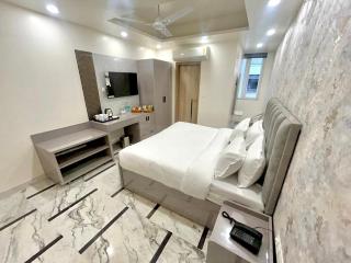 Hotel Royal Gold Palace - 4