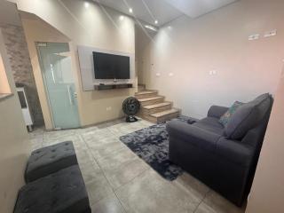 Sobrado com ar e vaga no centro de Ourinhos - 8