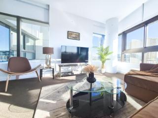 Sunlit Horizon Escape 2BR w Parking in Olympic Park - 8