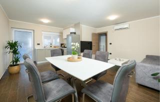 Lovely Apartment In Vodnjan - 7