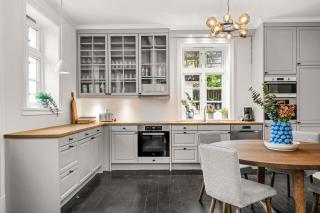 Elegant Historic Villa - Stunning Views - 7