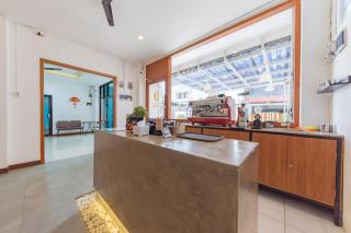 Sans Hotel Suryakencana Bogor - 1