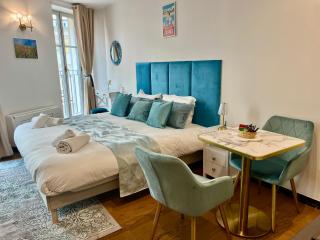 LB Vacation Rentals I Deluxe Studio w Balcony - 5mn Center I Casa d'Azur - 4