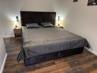 East-Riverside Boardinghouse - 9