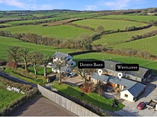 Daveys Barn Brendon Hill - 7