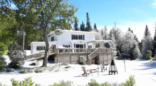 Le Grand Heron - Waterfront Cabin with Spa - 0