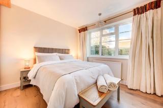 Modern flat near Pitshanger Park - 9