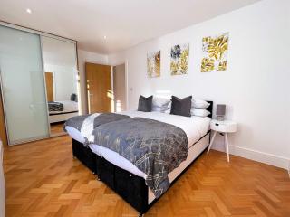 Beautiful Apartment In The Heart of Chelmsford - 1
