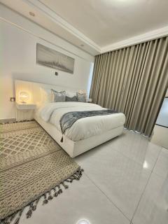 Slate & Silver Loft - 5