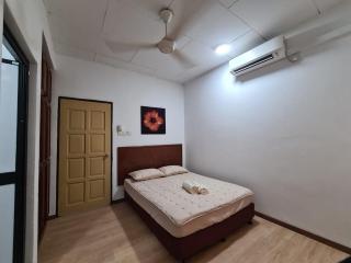 Safaira Homestay - 6