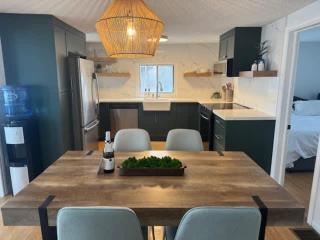 Narrows Nook - Prince Edward County Waterfront - 8