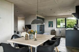 Minimalist Cottage With Stunning Sea View - 4