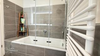 King Bed - Full Kitchen - Balcony - 2