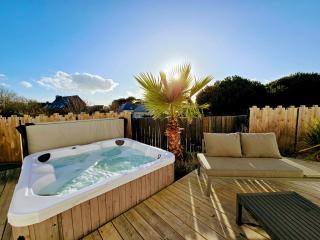 CHIC - Jacuzzi Maison neuve plage 200m par Groom - 0