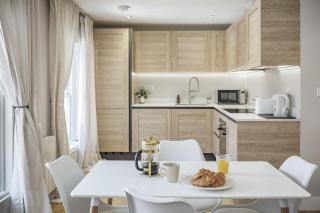 Bright Apartments Near Farnham Castle by StayStayStay - 0