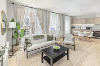 Bright Apartments Near Farnham Castle by StayStayStay - 5