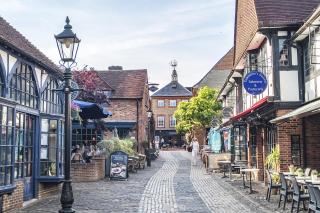 Bright Apartments Near Farnham Castle by StayStayStay - 3