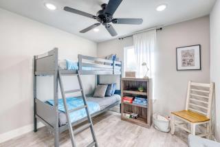 Bentonville Comfort Near Trails & Town - 6