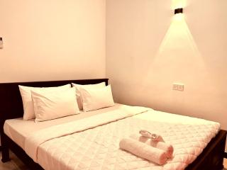 Blue Heaven Hotel - 3