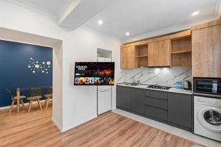 Stylish Zakyan Apartment 2-Bedroom - Erevan - 8