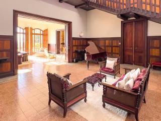 Majordoms - Castell de Villavecchia - 33 pax - 5