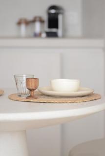 Luxurious 1BR Apartment with Parking - 4