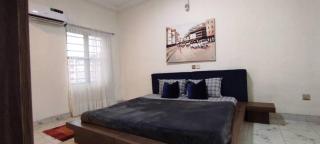 Beautiful 4 bedroom by the water - 1