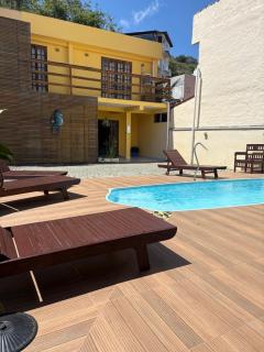 03 Apartamento de praia com ótima localização e piscina - 0