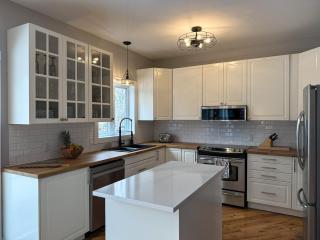 La Maison Jaune Near Town & Nature, with Hot tub - 9