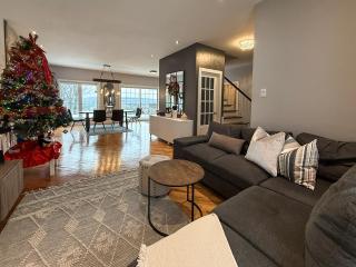 La Maison Jaune, with Hot tub and fireplace - 8