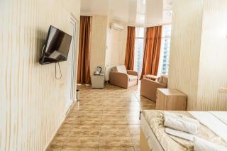 Batumi Inn Hotel - Batumi - 4